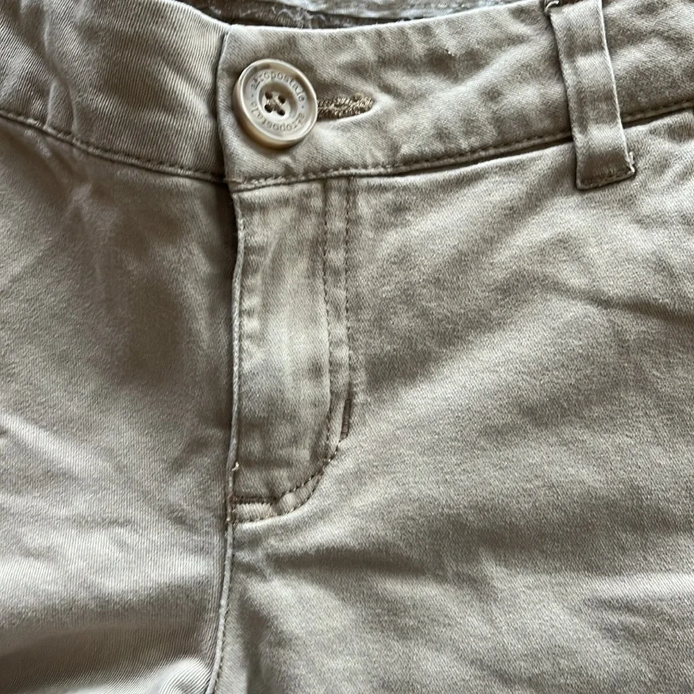 Aeropostale tan shorts